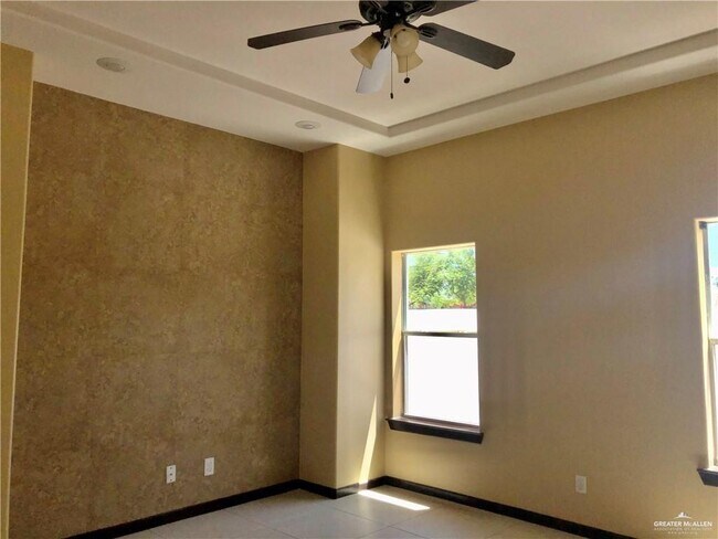Foto del edificio - 4217 Colbath Ave