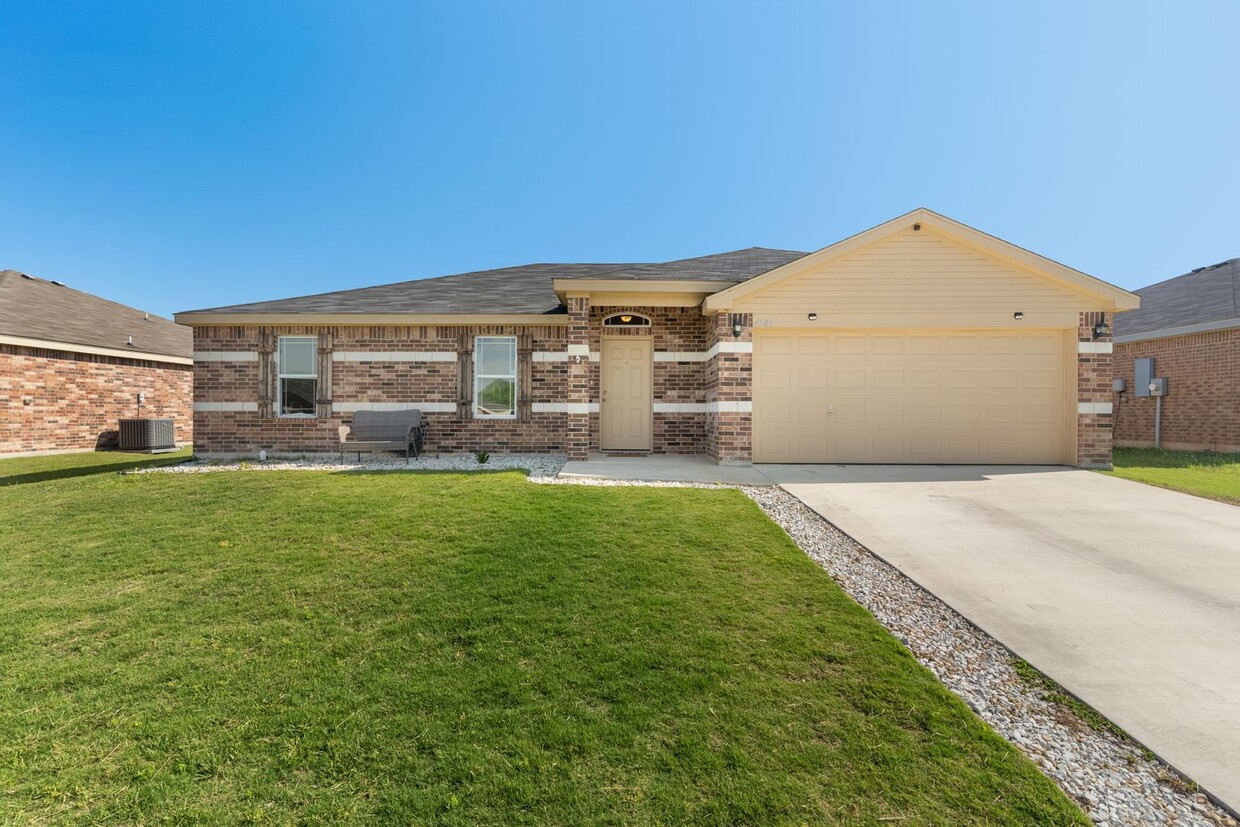 Primary Photo - 4505 Texas Rangers Dr