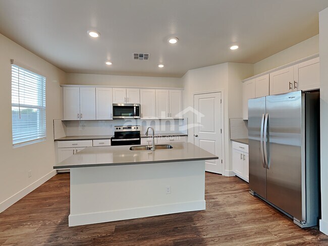 Building Photo - 21371 S 231st Way