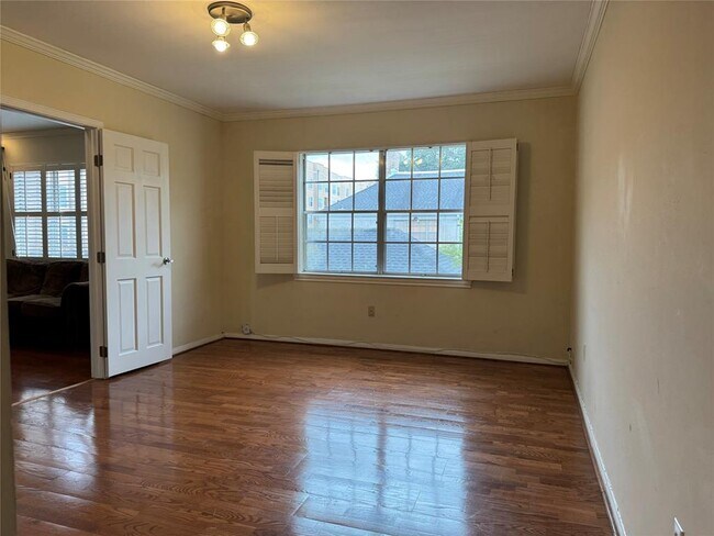 Building Photo - 2600 Bellefontaine St