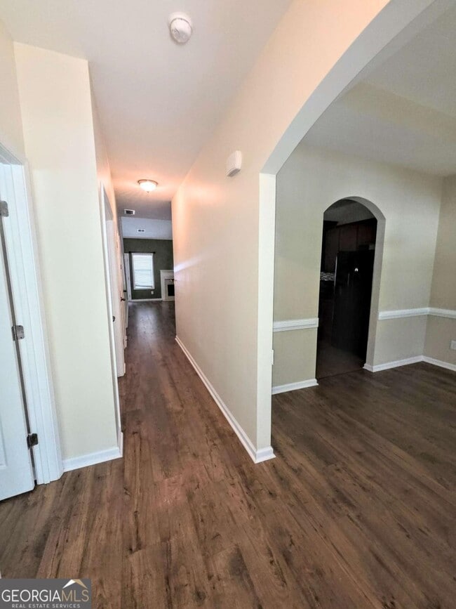 Building Photo - 113 Macalester Dr