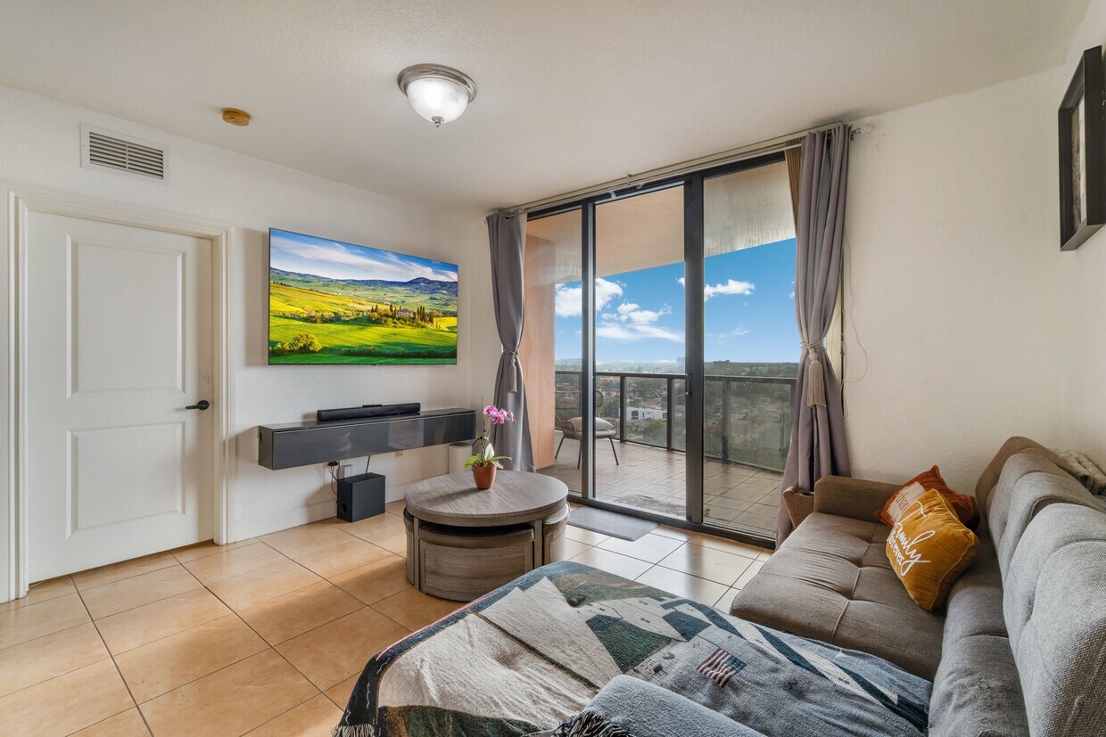 Foto principal - 2301 SW 27th Ave