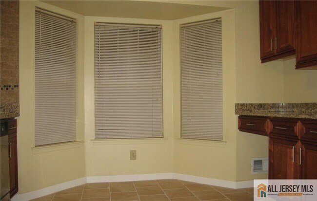 Foto del edificio - 1218 Plymouth Rd