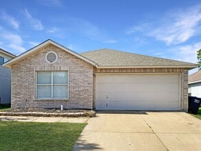 Building Photo - 10112 Chapel Glen Ter