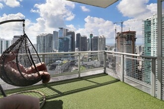 Building Photo - 350 S Miami Ave