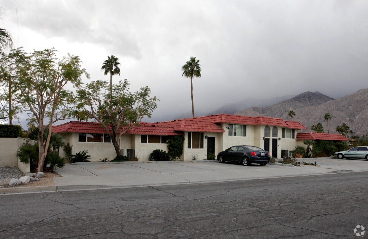 Building Photo - 160 S Saturmino Dr