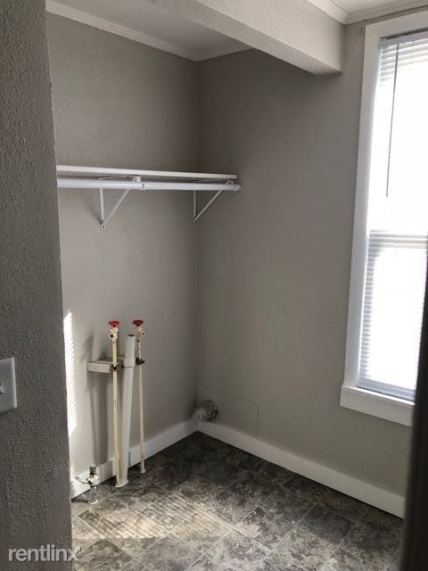 Building Photo - 3 br, 1 bath House - 2201 Jerome St