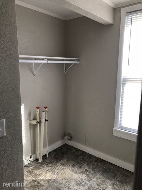 Foto del edificio - 3 br, 1 bath House - 2201 Jerome St