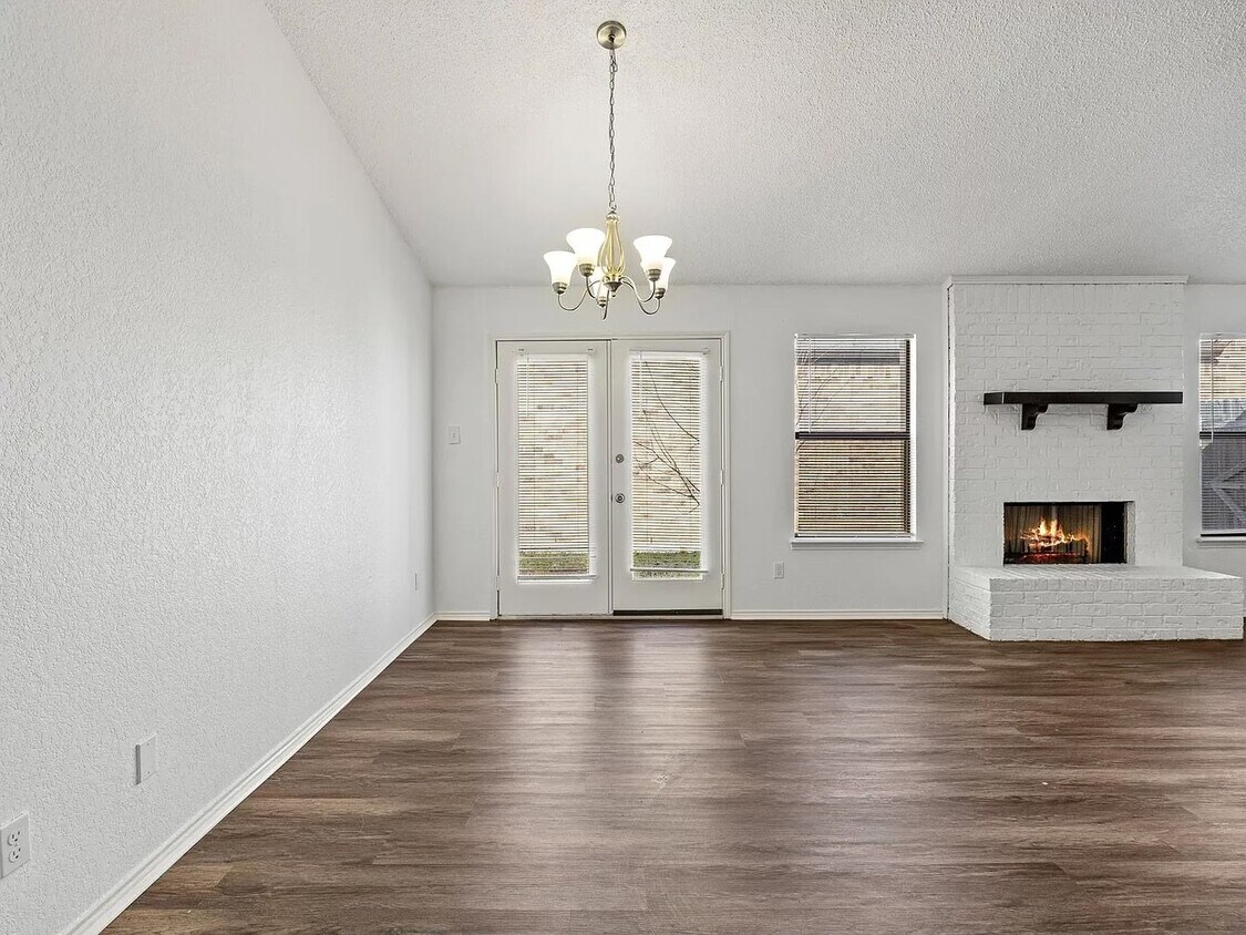 Foto del edificio - 10215 Deer Hollow Dr