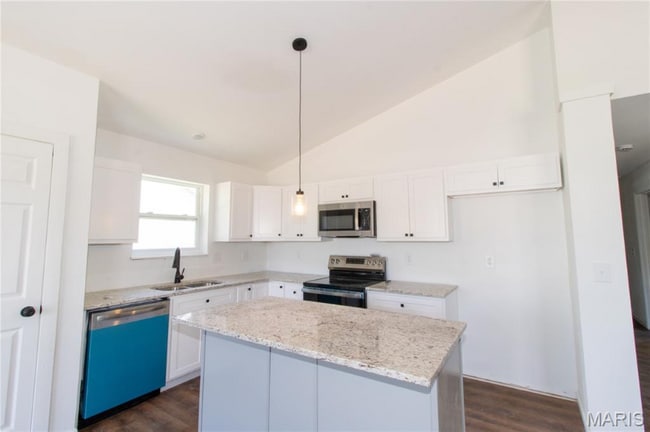 Building Photo - 114 Green Forest Estates Dr