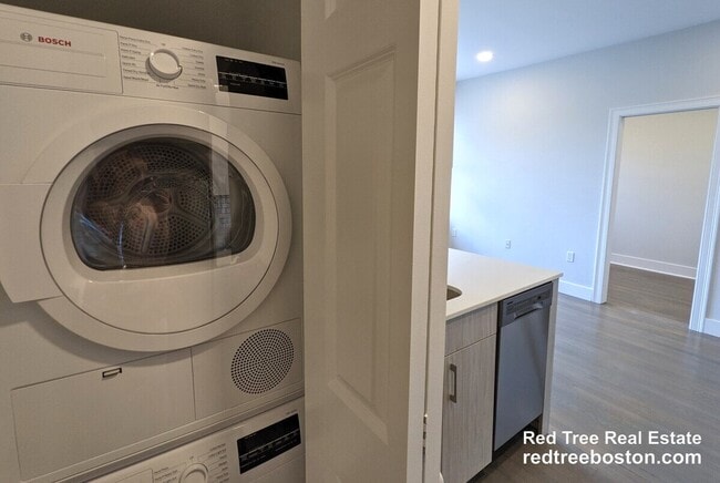 Photo - 11 Queensberry St Apartment