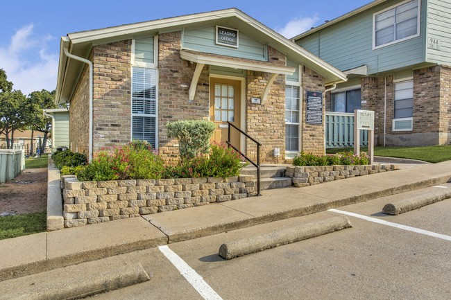 Bedford Hills Apartments Apartments - Bedford, TX | Apartments.com