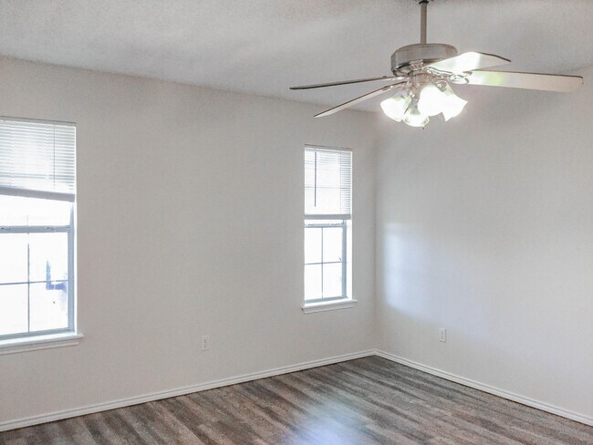 Foto del edificio - 6230 6th St