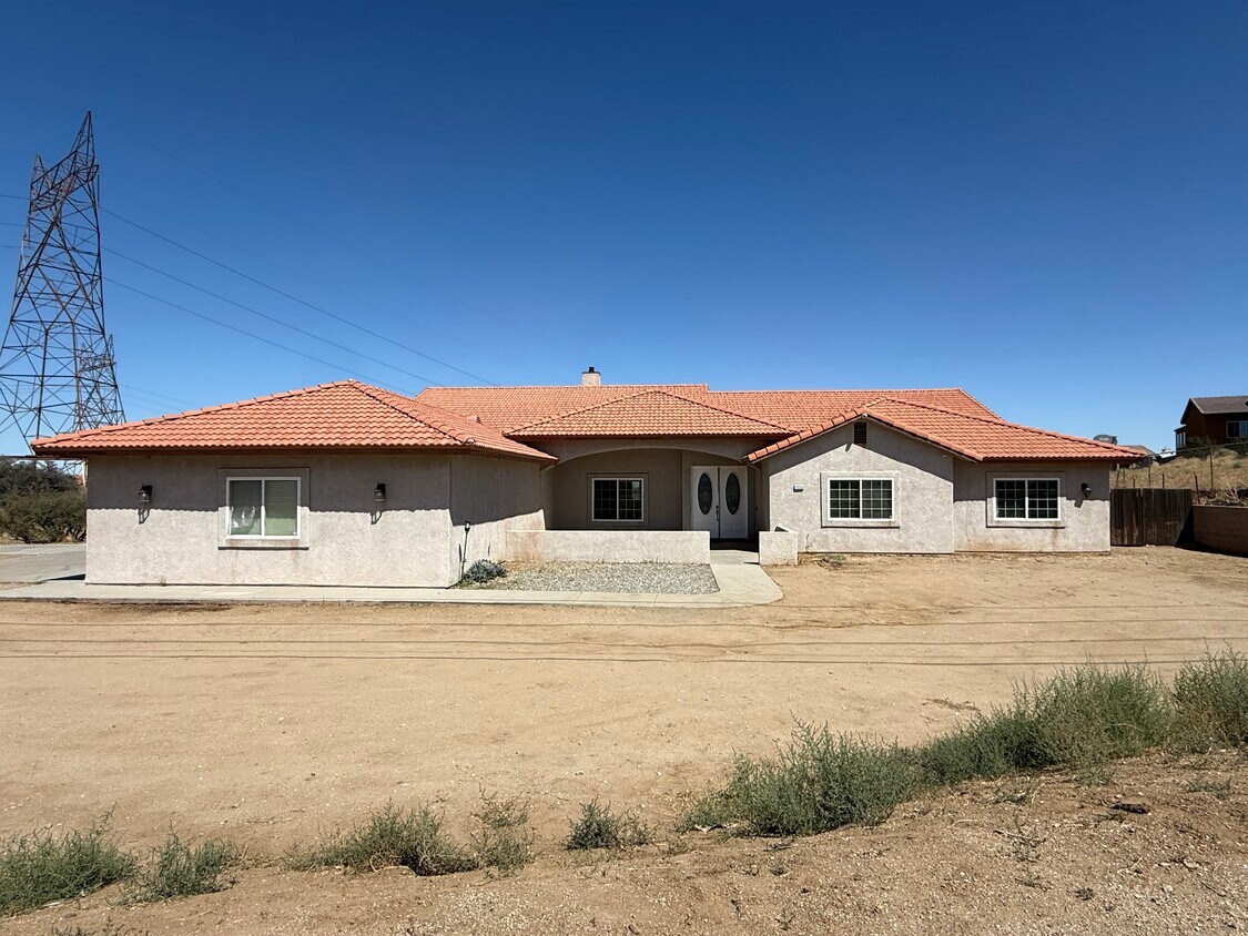 Primary Photo - 10350 Mesquite St