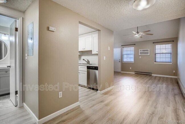 Foto del edificio - 5873 S Prince St