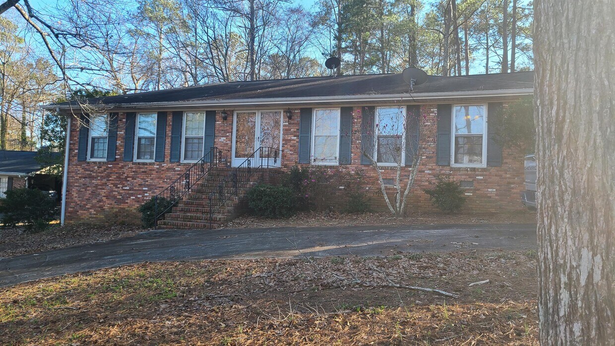 2964 Rolling Rd, Macon, GA 31204 House for Rent in Macon, GA