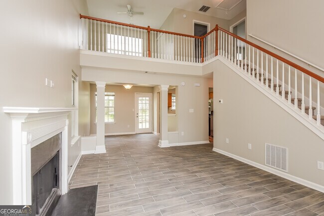 Foto del edificio - 412 Windstream Dr SW