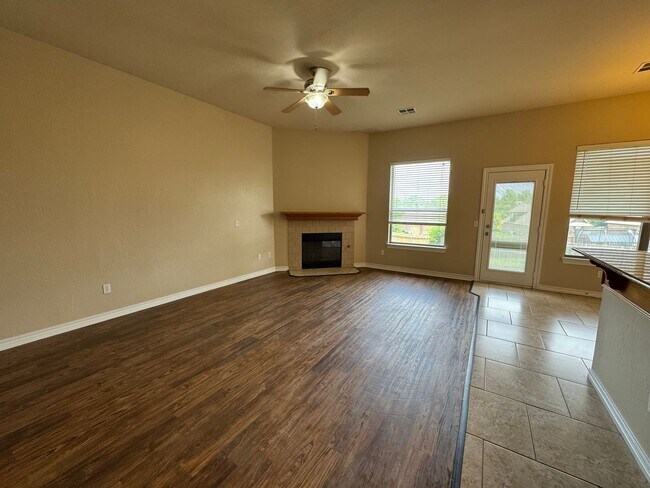 Foto del edificio - 4 Bedroom in Edmond