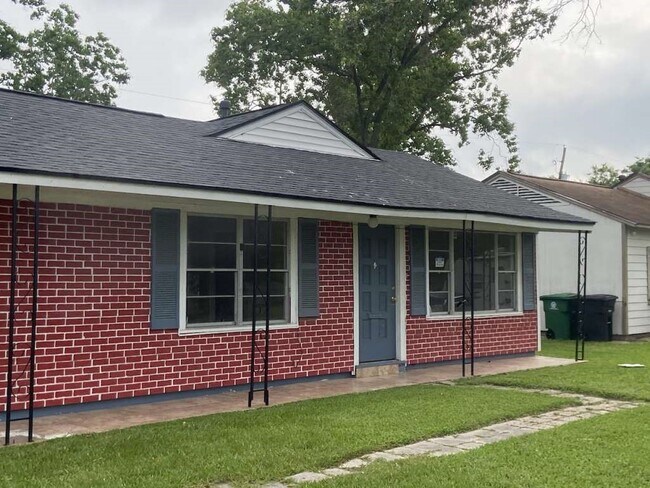 Building Photo - 5715 Belmark St