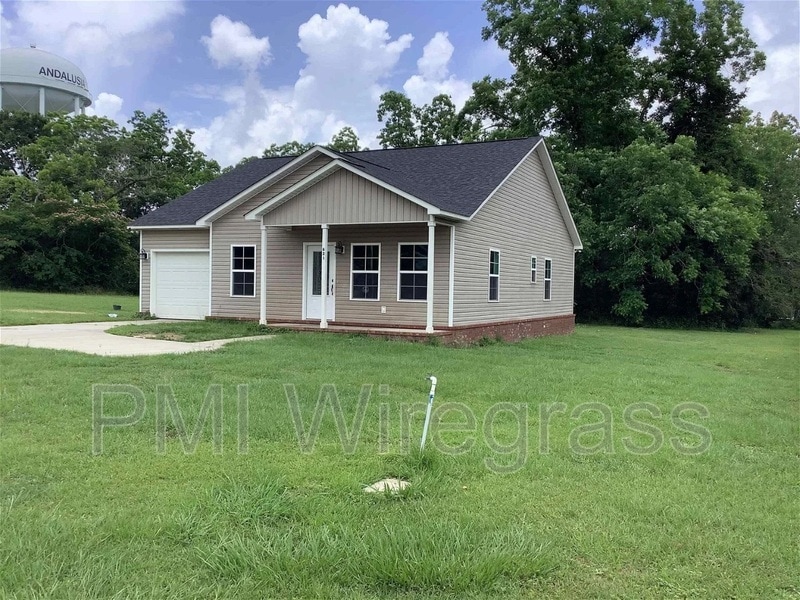 621 E Watson St, Andalusia, AL 36420 House Rental in Andalusia, AL