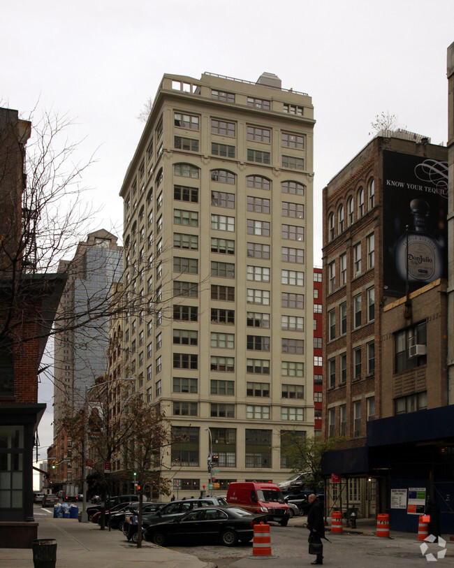 Building Photo - 25 N Moore St