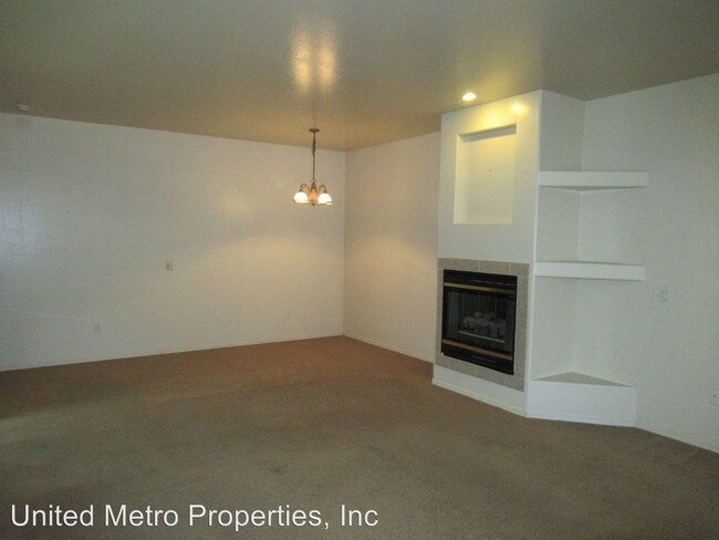 Building Photo - 3 br, 2 bath House - 1139 Hughes St.