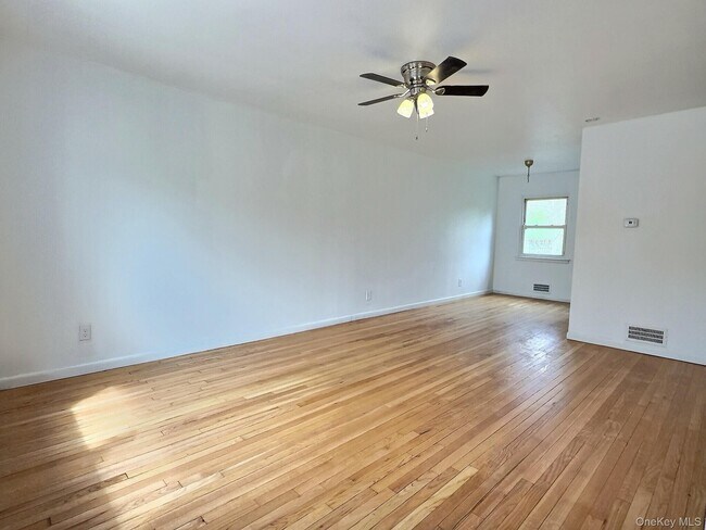 Foto del edificio - 46 N Gilmore Blvd