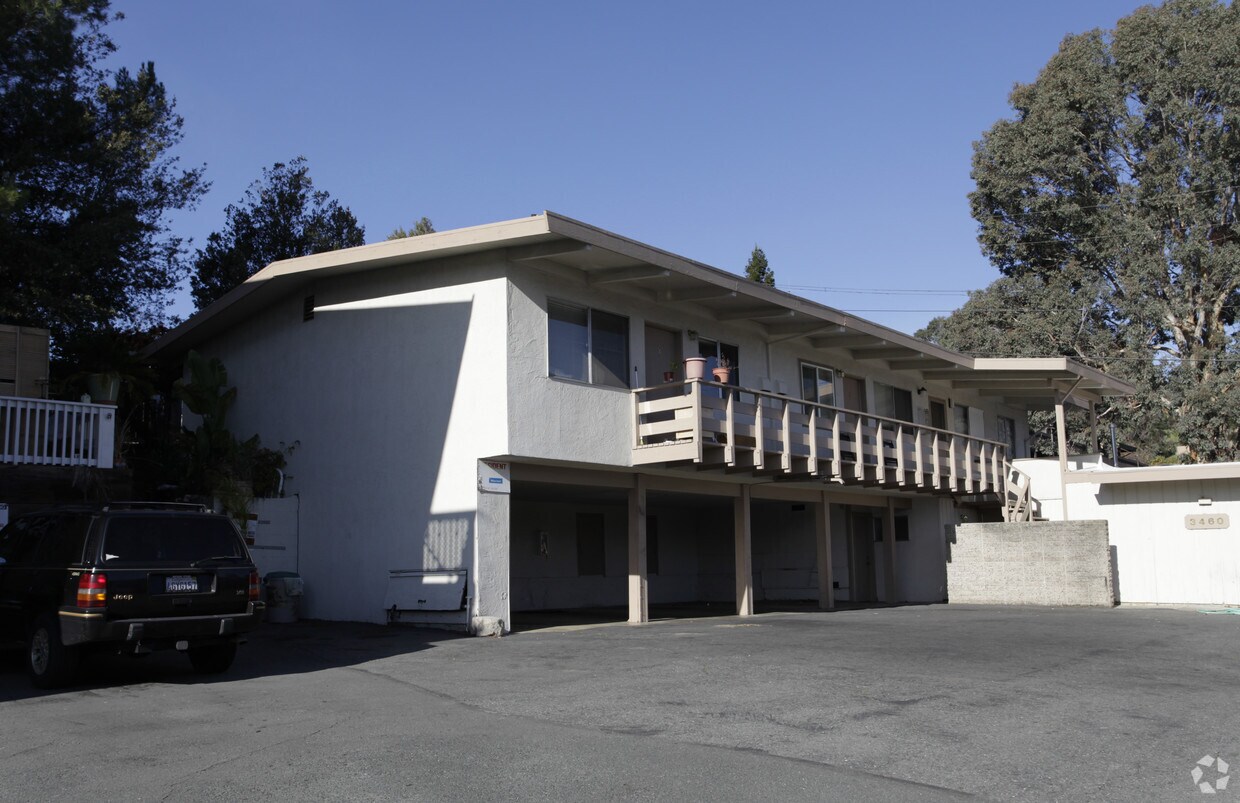 Foto principal - 3460 Orchard Hill Ct