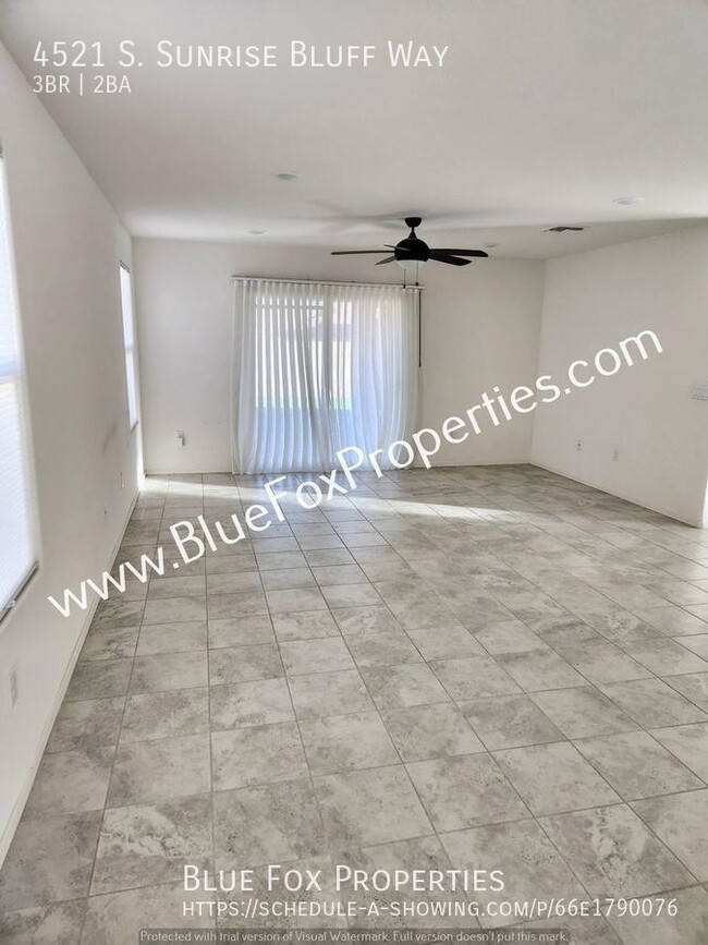 Foto del edificio - 4521 S. Sunrise Bluff Way