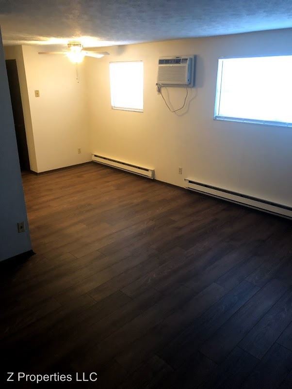 Foto del edificio - 6840 Simpson Ave
