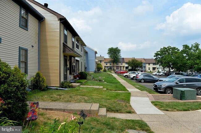 Foto del edificio - 304 Livingston Ct