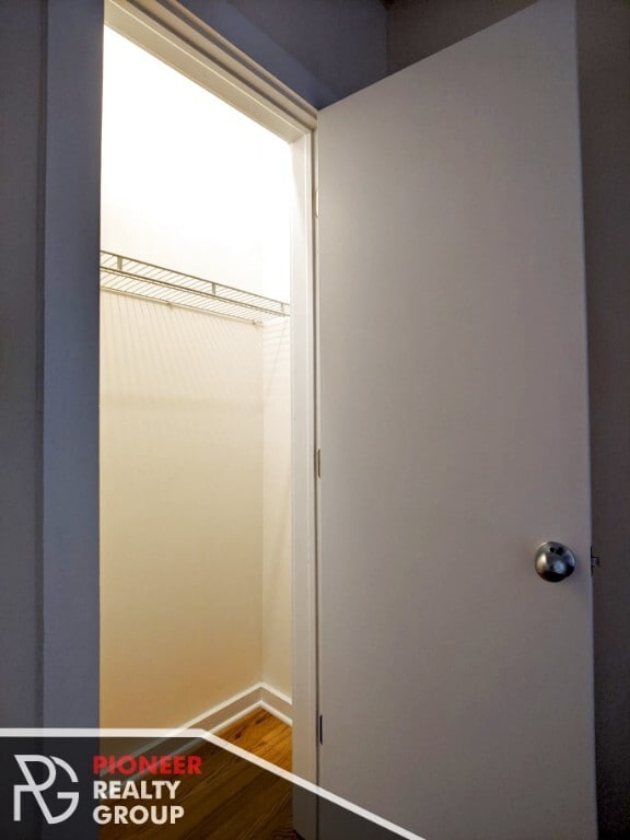 Building Photo - Cat friendly 1 bed just off the 606 trail