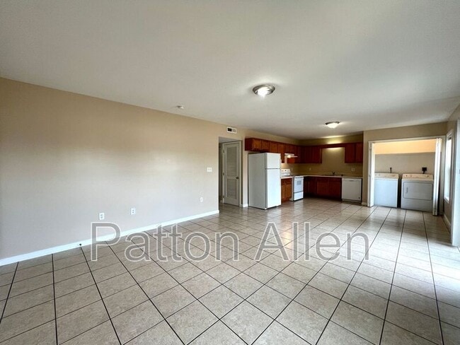 Foto del edificio - 4 Zell Ln