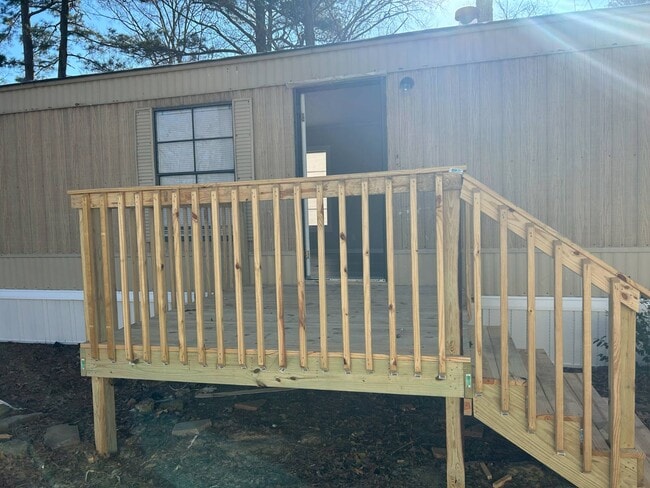 Building Photo - 17 White Oak Village