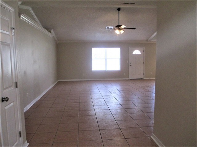 Foto del edificio - 3156 Peppertree Dr