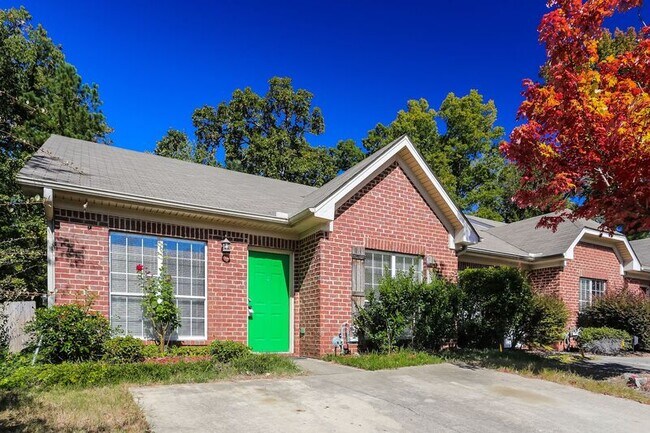 Foto del edificio - 2757 Southwood Ln