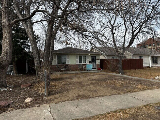 Foto del edificio - "Charming 4-Bed, 2-Bath Home in Denver's Vibrant Neighborhood!"