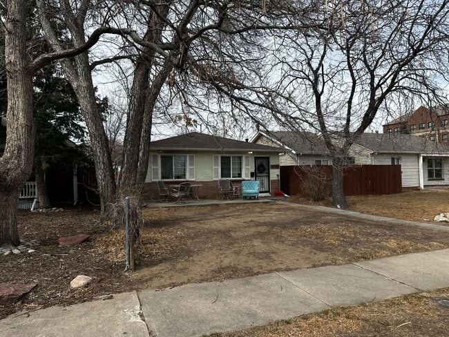 Photo - "Charming 4-Bed, 2-Bath Home in Denver's Vibrant Neighborhood!"
