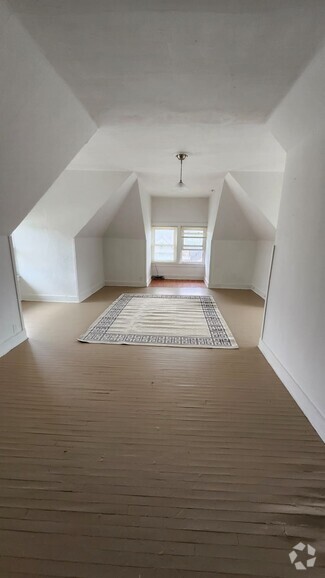 Building Photo - 726 N Downing St