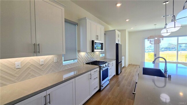 Building Photo - 2245 Skylar Pl
