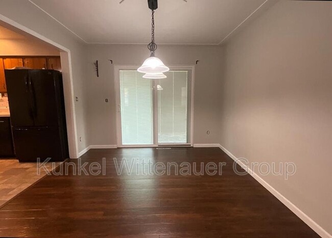 Building Photo - 3863 Timberlake Dr