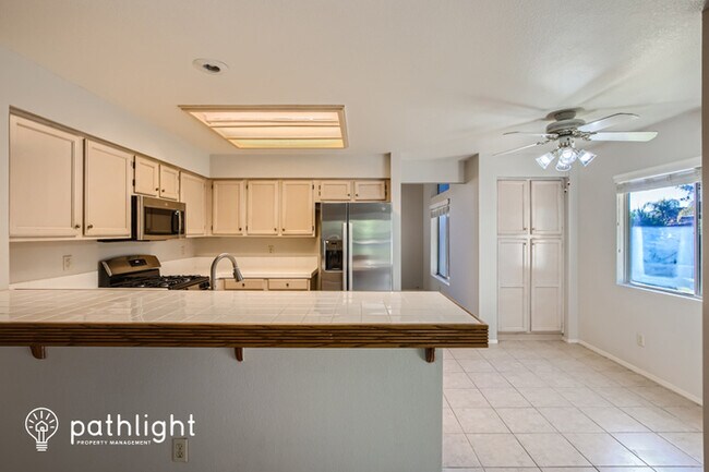 Foto del edificio - 43009 Calle Jeminez, Temecula, CA, 92592