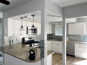 Building Photo - 8610 Whitecastle Ln
