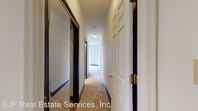 Building Photo - 16 Q St NE