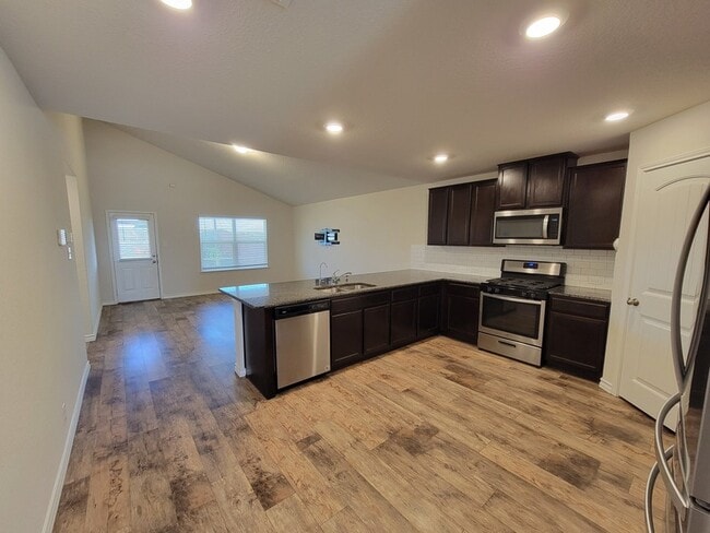 Building Photo - 13126 Desana Spgs