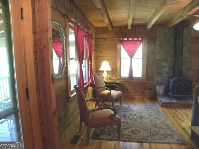Foto del edificio - 153 Will Zoellner Ln