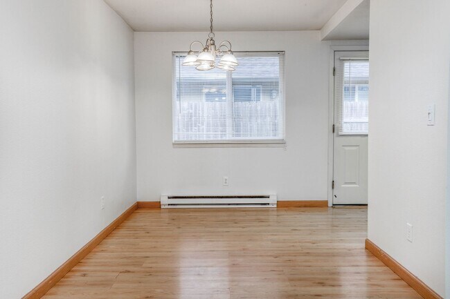 Building Photo - Absolutely the cutest and best updated con...