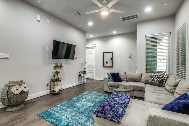 Foto del edificio - 2517 Hollister Rd