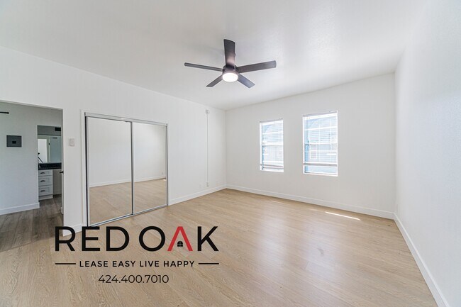 Foto del edificio - 6075 Franklin Ave