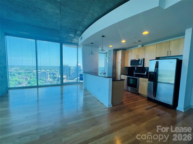 Foto del edificio - 210 N Church St